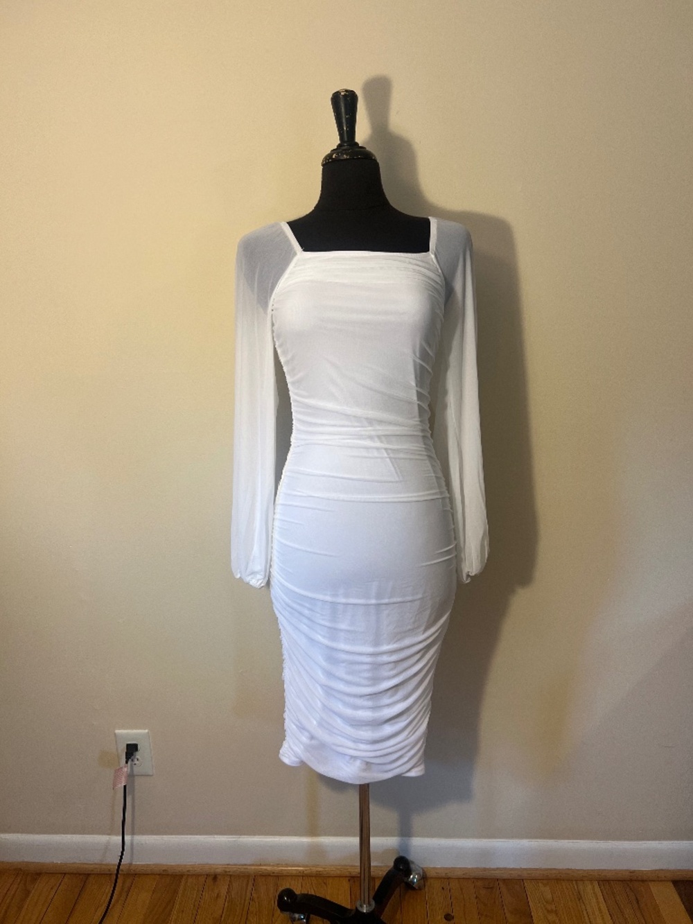 Zesica White Bodycon Midi Dress